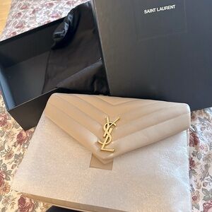 SAINT LAURENT YSL LOULOU BAG Medium